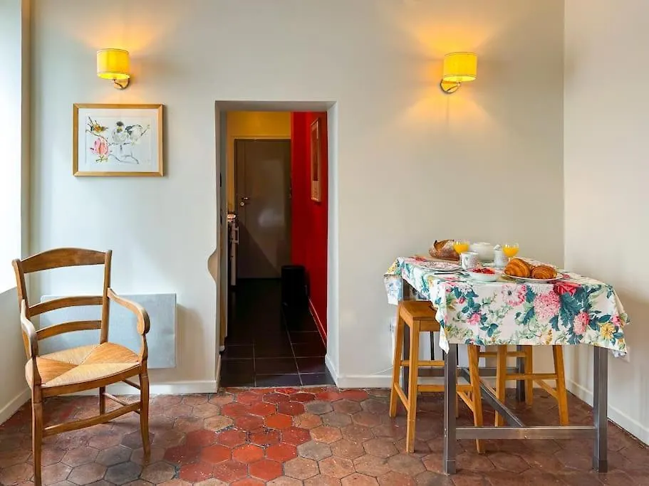 Studio Cosy Au Coeur De Párizs Franciaország